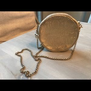 Kelly Wynne Halo Gold Metallic Bag